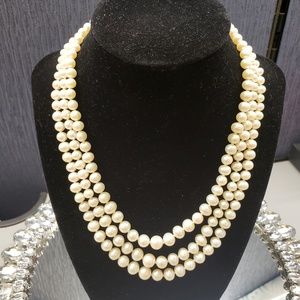 Stunning Pearl 3-Strand Necklace